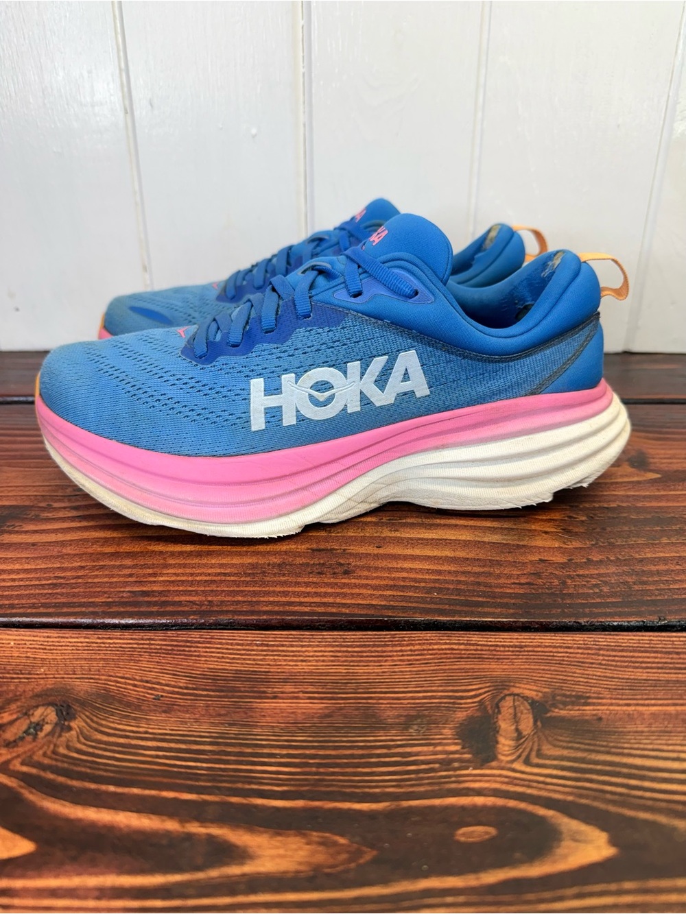 HOKA Bondi 8 Running Shoes Blue/Pink – Women’s Size 9